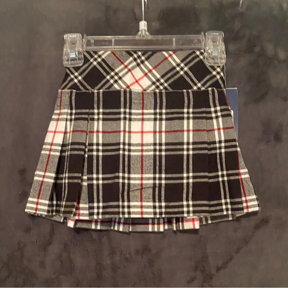 Hartstrings Girl’s Size 3T Black, White, and Red Plaid Skort